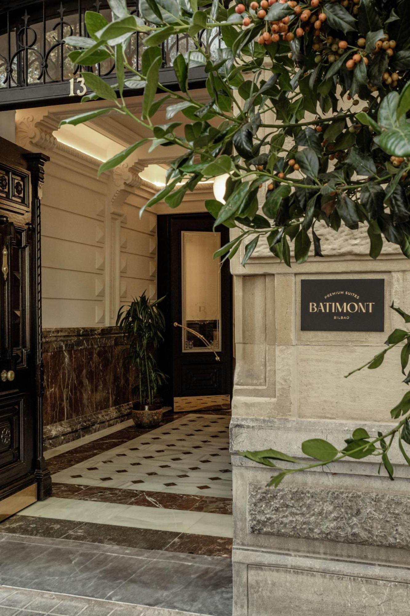 Batimont Suites & Apartments Bilbao Luaran gambar