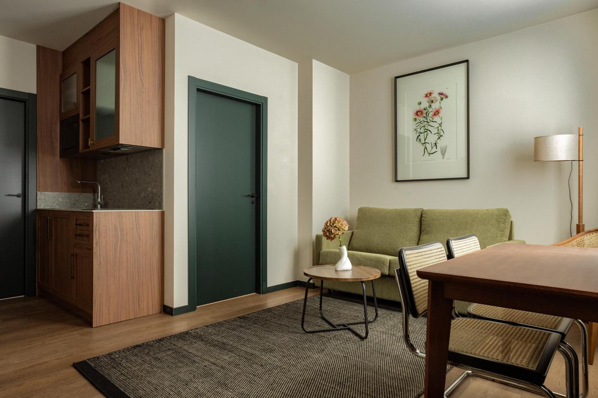 Batimont Suites & Apartments Bilbao Luaran gambar