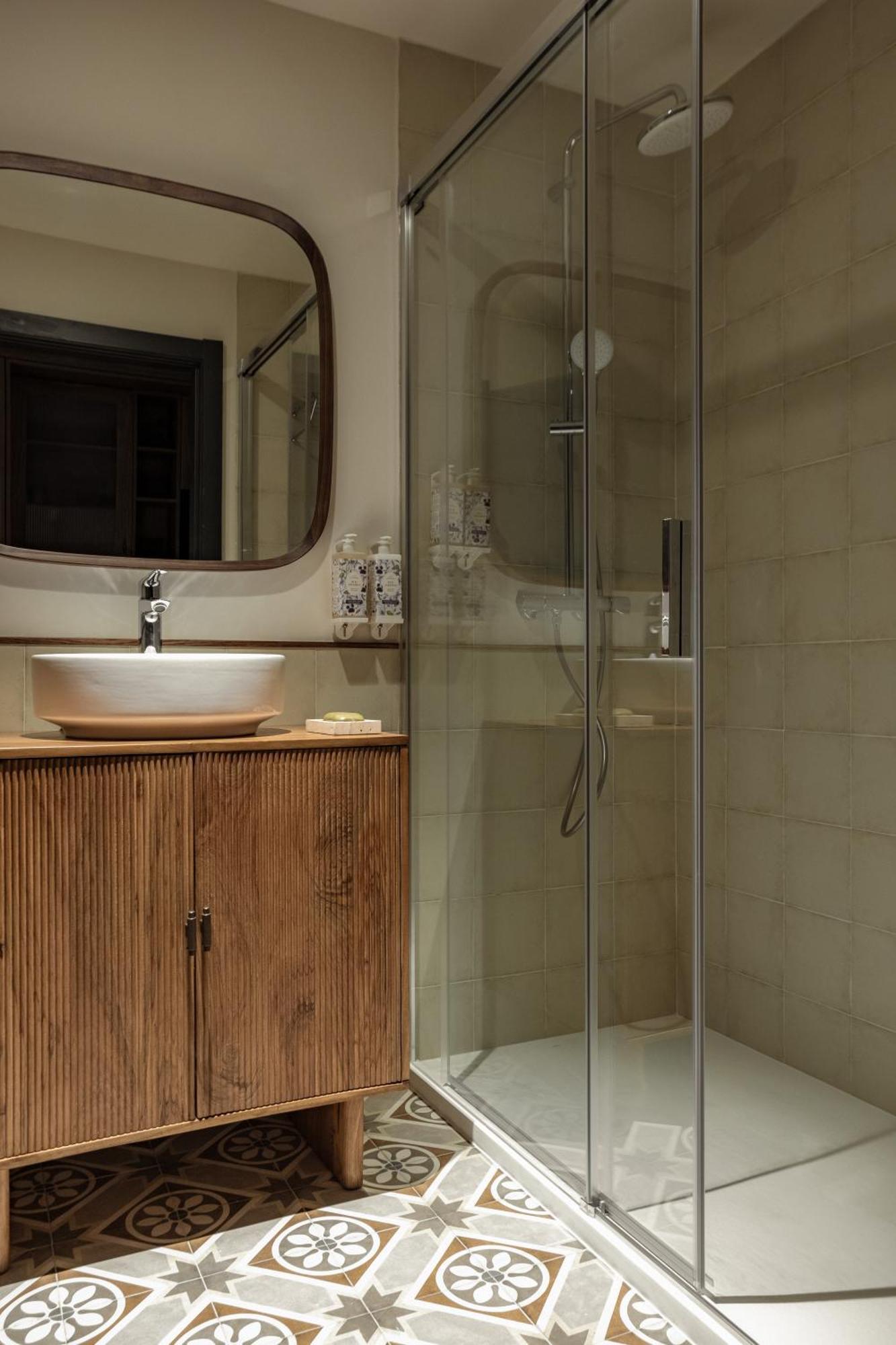 Batimont Suites & Apartments Bilbao Luaran gambar